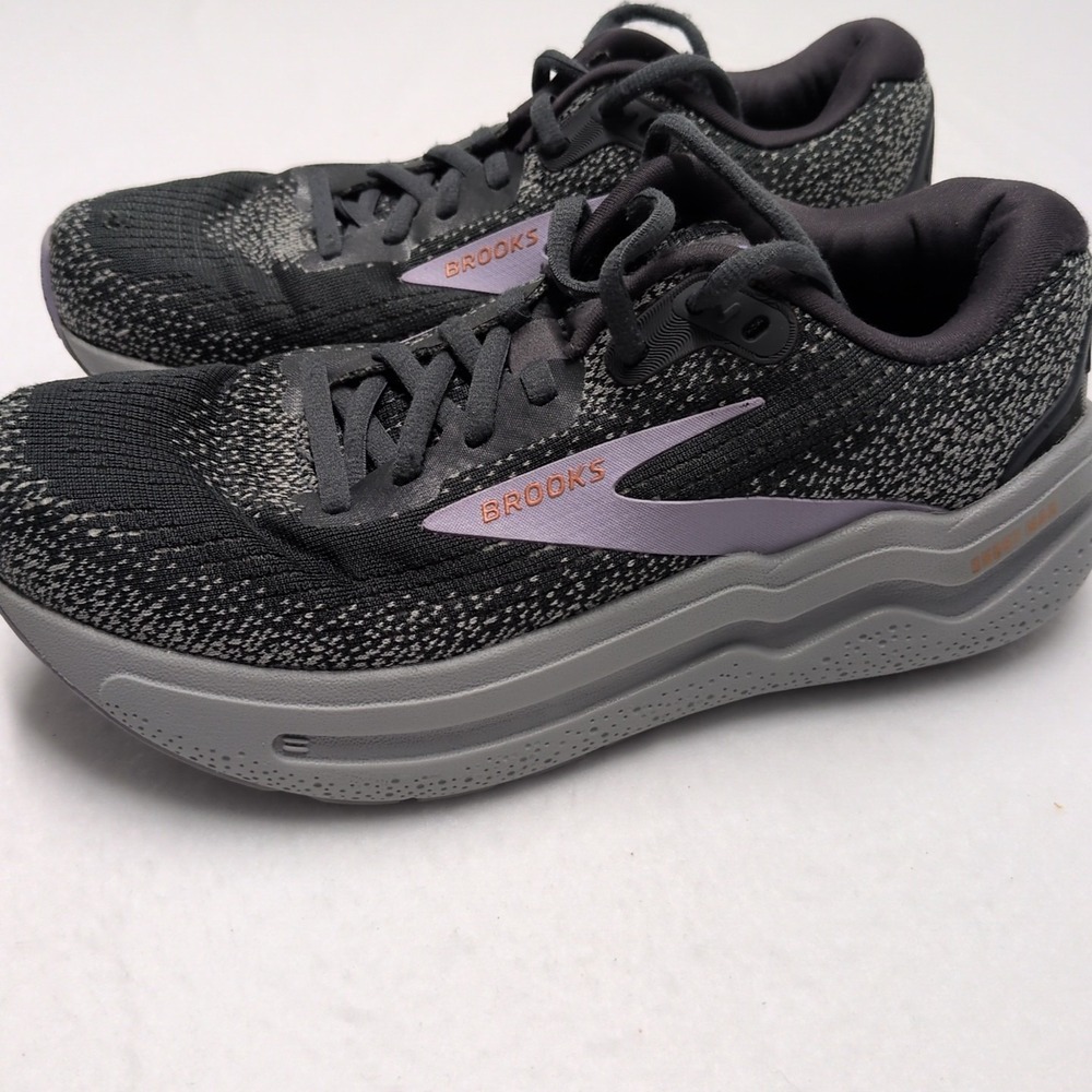Brooks Ghost Max 2 Running Shoes Womens 6.5 B - Sweet Lavender Gray - Picture 2 of 8